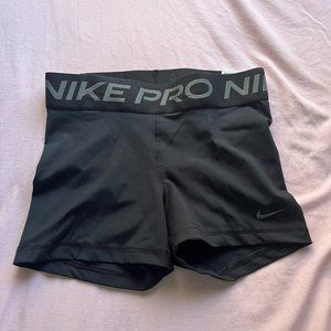 Nike Pros Tight Fit Mid Rise 3" Length